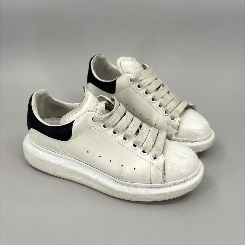 Alexander McQueen Oversized Shoes Womens Size 8.5 White Leather Sneakers 553770